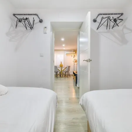 Apartment El Marques, Orilla Del Guadalquivir - Parking Incluido